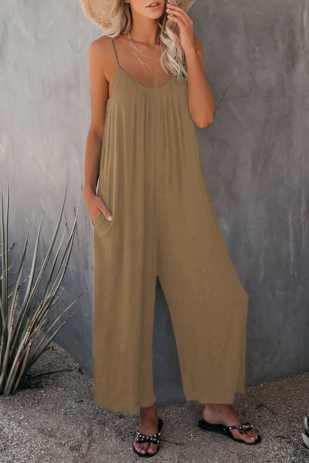 ⏰Clearance Sale-49% OFF🌹Loose Sleeveless Strap Stretchy Jumpsuit-11