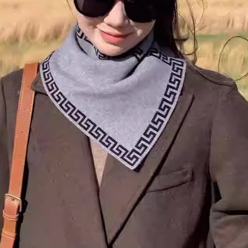 🍂Nice Gift for Her!Only need ￡6.99 this week!!!🎁Delicate Triangle Neck Scarf-26