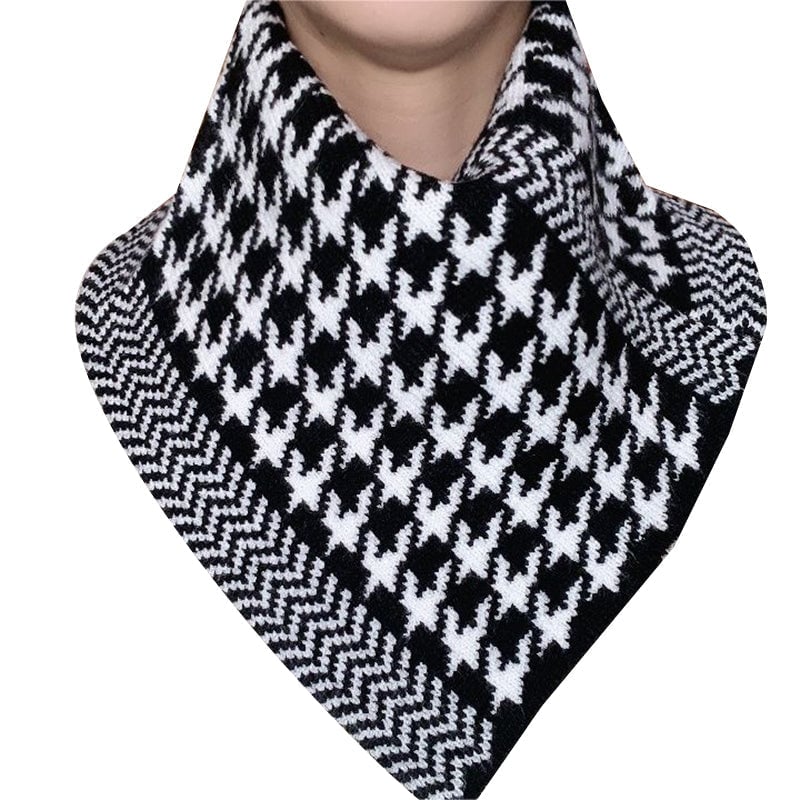 🍂Nice Gift for Her!Only need ￡6.99 this week!!!🎁Delicate Triangle Neck Scarf-27