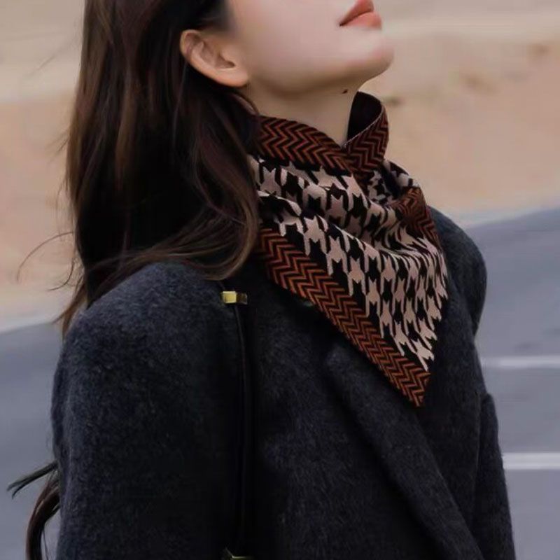 🍂Nice Gift for Her!Only need ￡6.99 this week!!!🎁Delicate Triangle Neck Scarf-6
