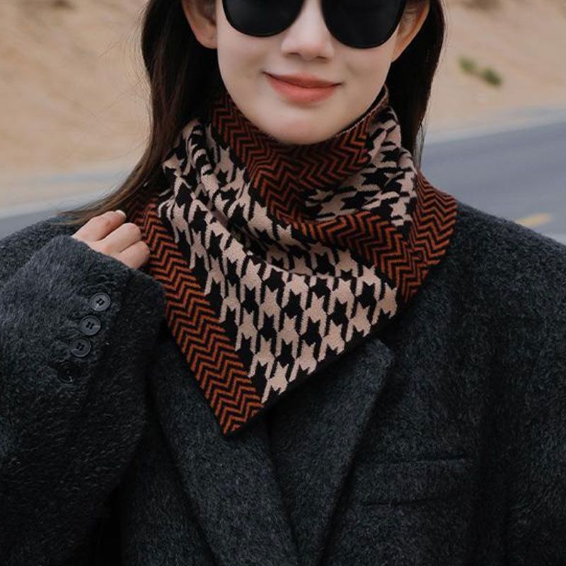 🍂Nice Gift for Her!Only need ￡6.99 this week!!!🎁Delicate Triangle Neck Scarf-12